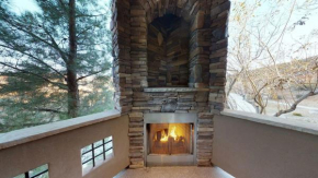 Room To Spare- Close To Pool Hot Tub and Fitness D2